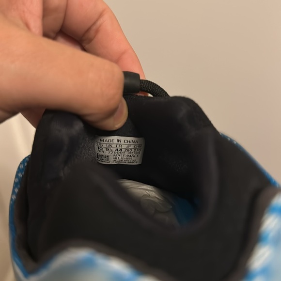 Adidas Yeezy 700 Arzareth US 10 - Picture 3 of 5
